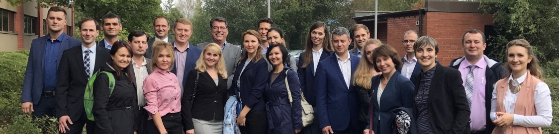 During their four-week stay in Hamburg in September 2017, Russian MP participants learned first-hand what makes German SMEs so strong. The managing director of owner-operated Timm Elektonik described how a company just outside Hamburg with just 25 employees carved out a leading global position in a niche market.